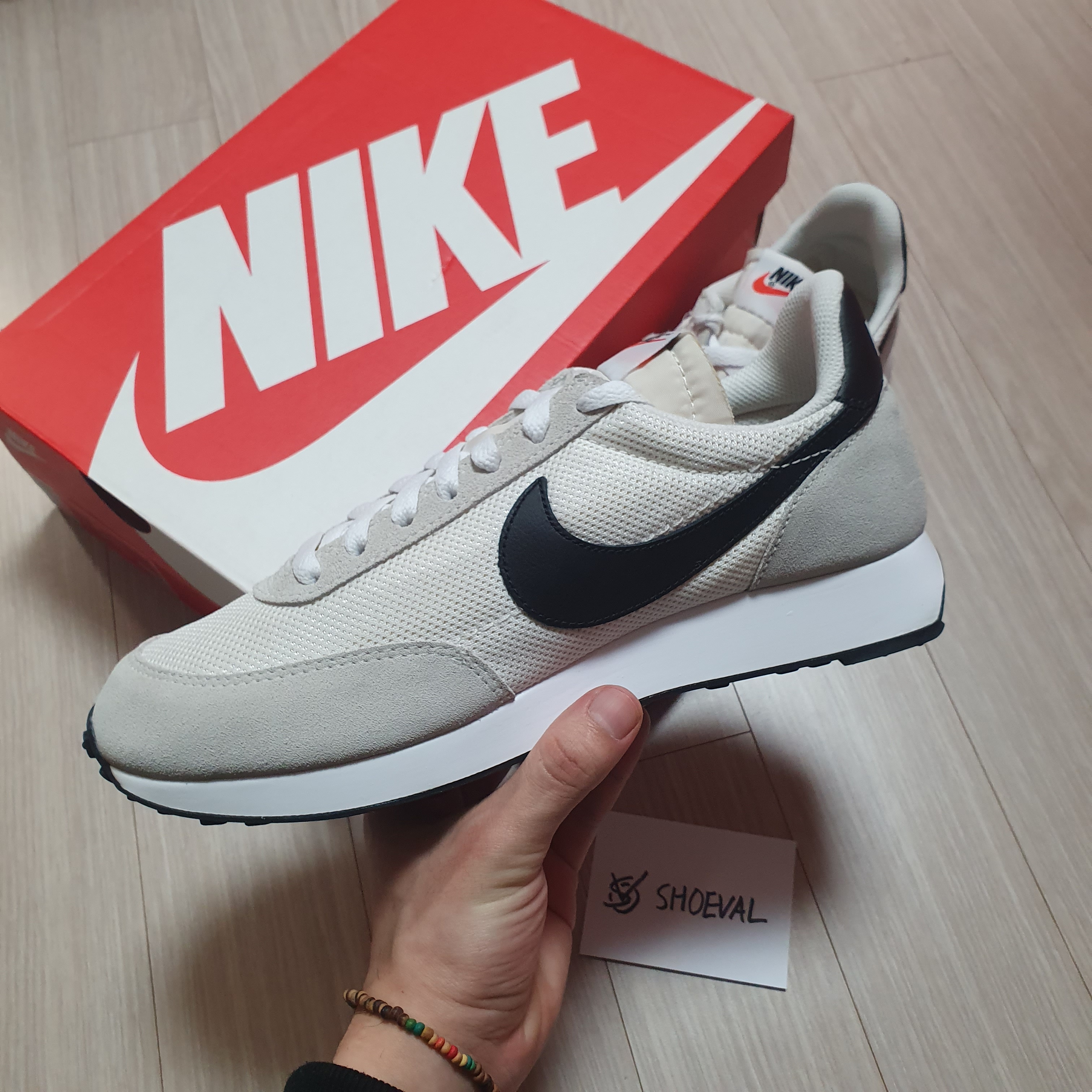 나이키 나이키 테일윈드 79 흰검 팬텀화이트 487754-100