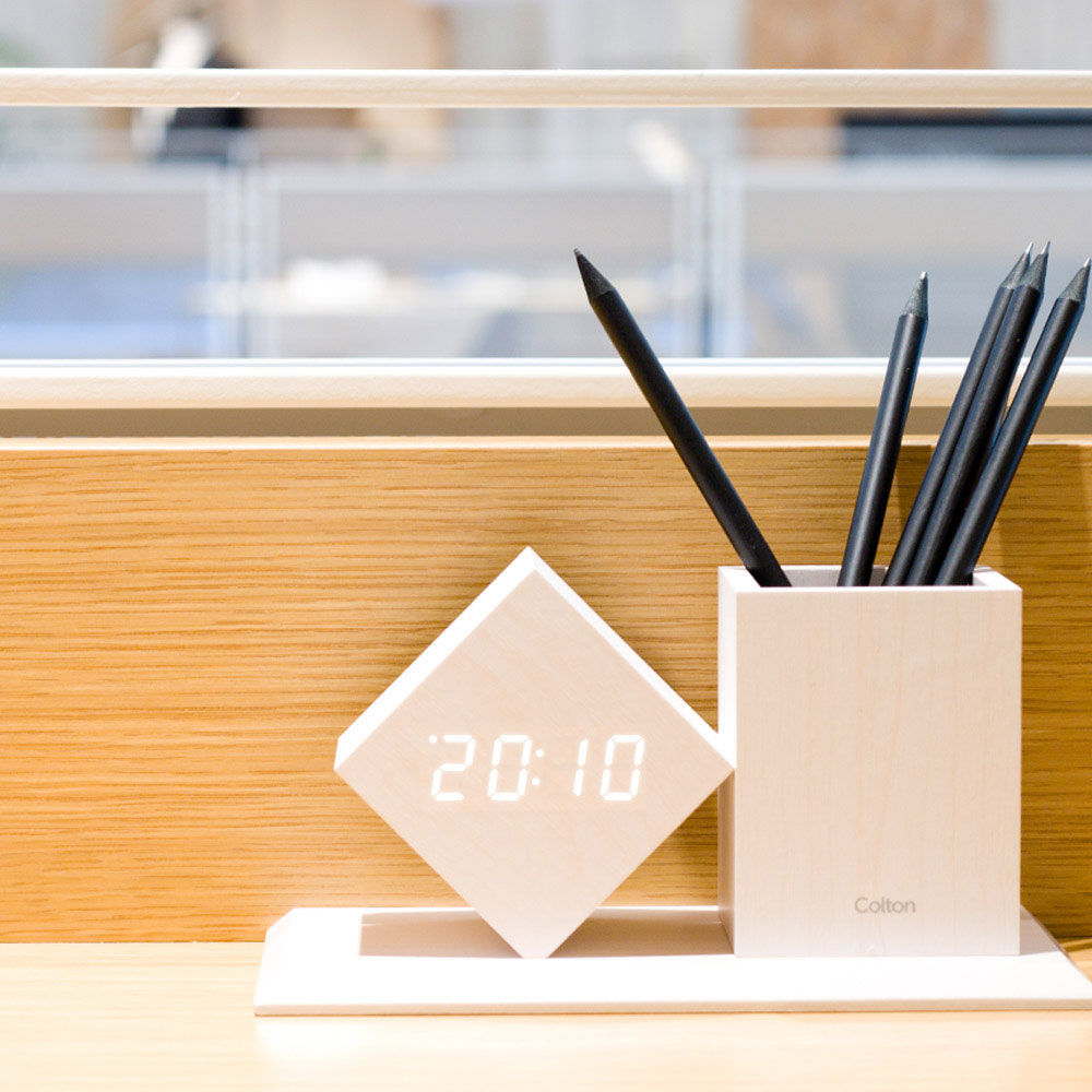 브리츠 BZ-EW547 화이트 인테리어 LED 탁상 알람시계 팬 꽂이 콜튼 온도계