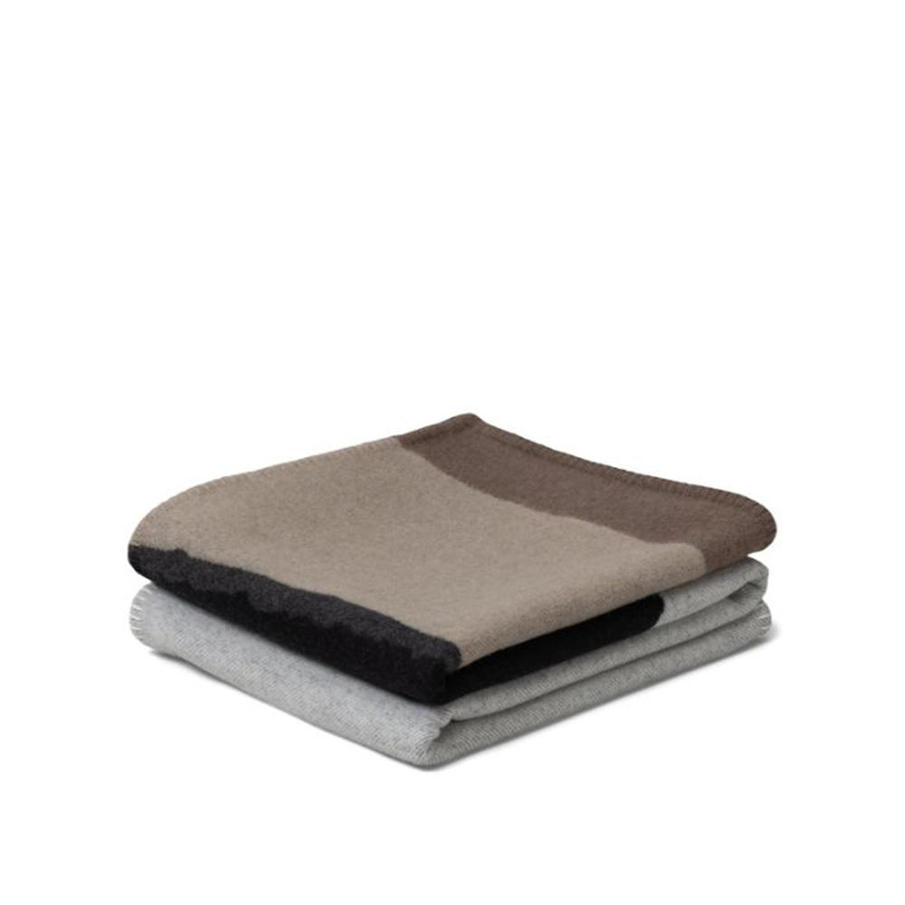 [해외]BEGG X CO x 헤일리 맥크리릭 발라츄 산나 베이 쓰로우 (137x180cm) 다크 내추럴