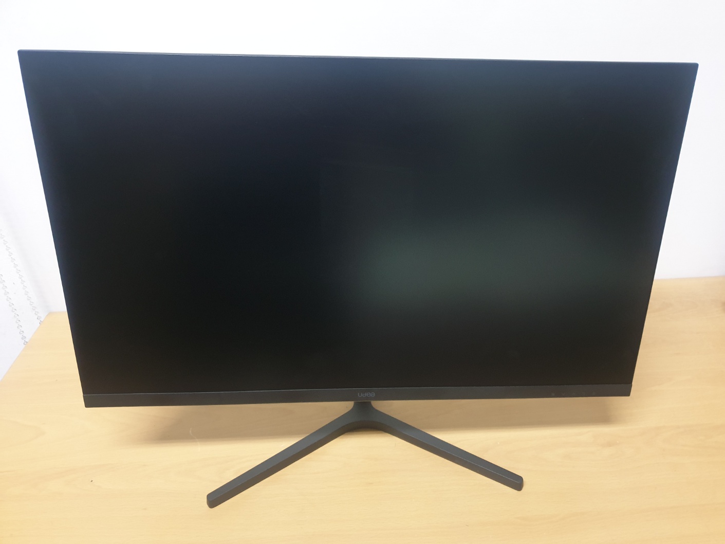 [중고]UDEA EDGE ED2731HF 유케어 VA 홈엔터 100 리퍼비쉬 박스 (A/S2개월)