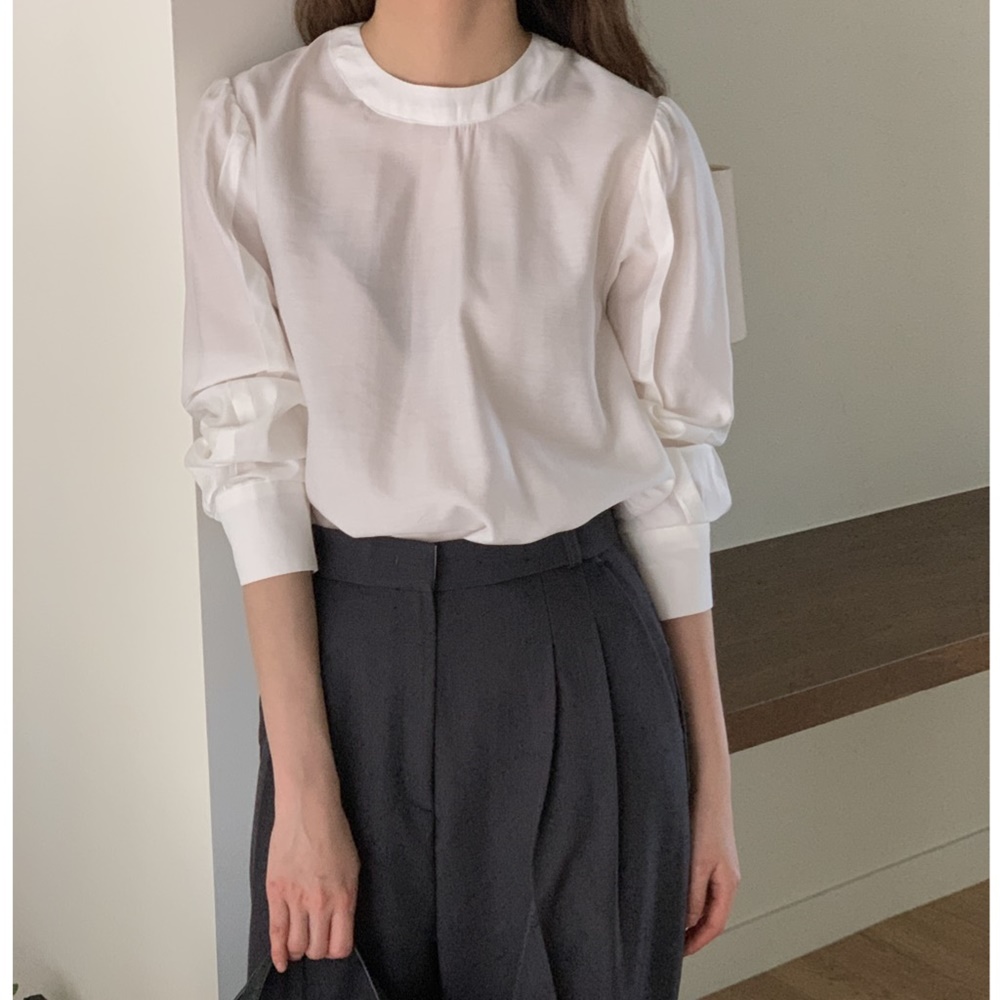 봄 간절기 무지 반목 데일리 레이어드 하객룩 출근룩 블라우스 아이보리 베이지